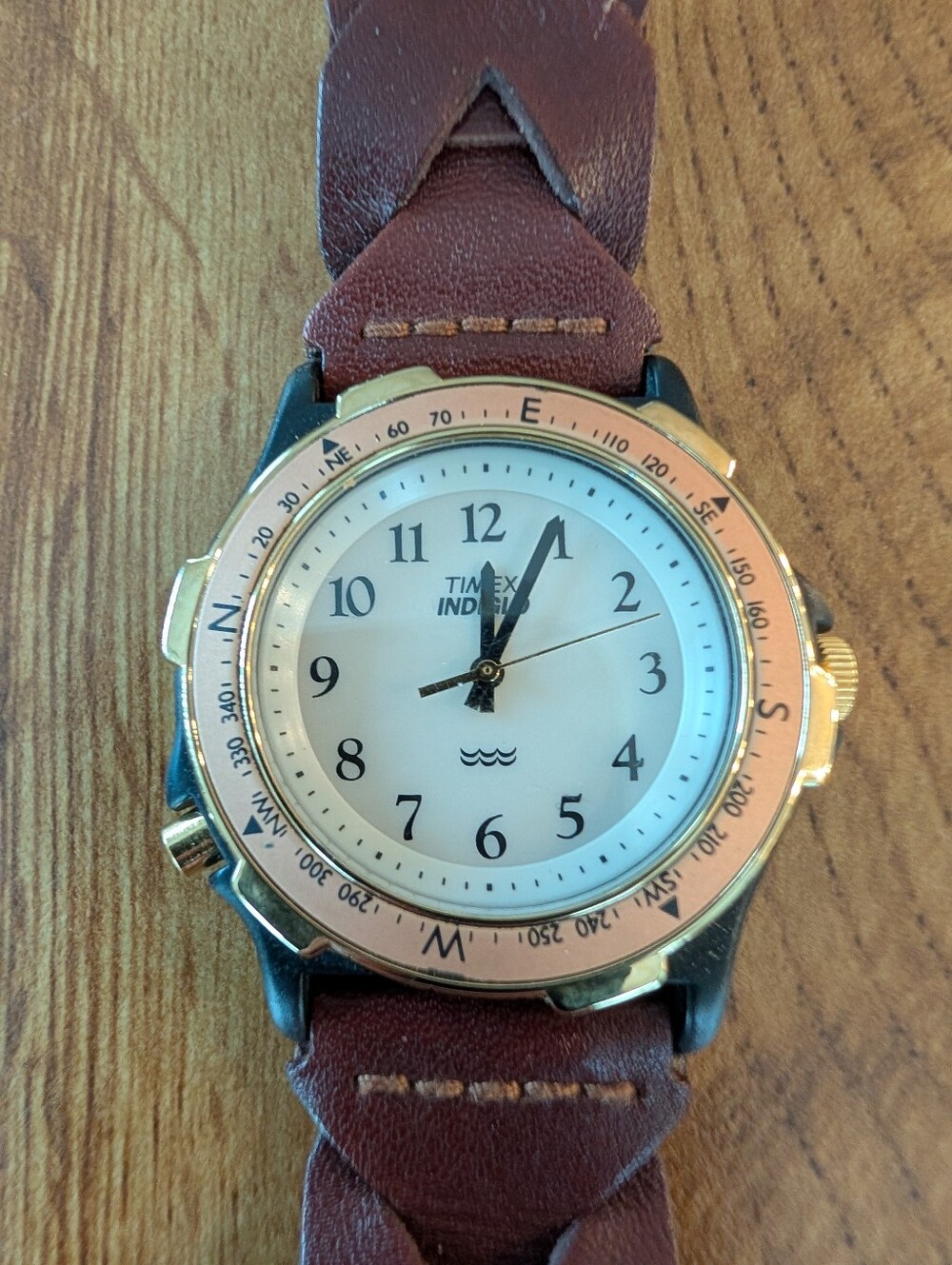 Vintage Mens Timex Watch Brown Leather Band - Picture 2 of 14